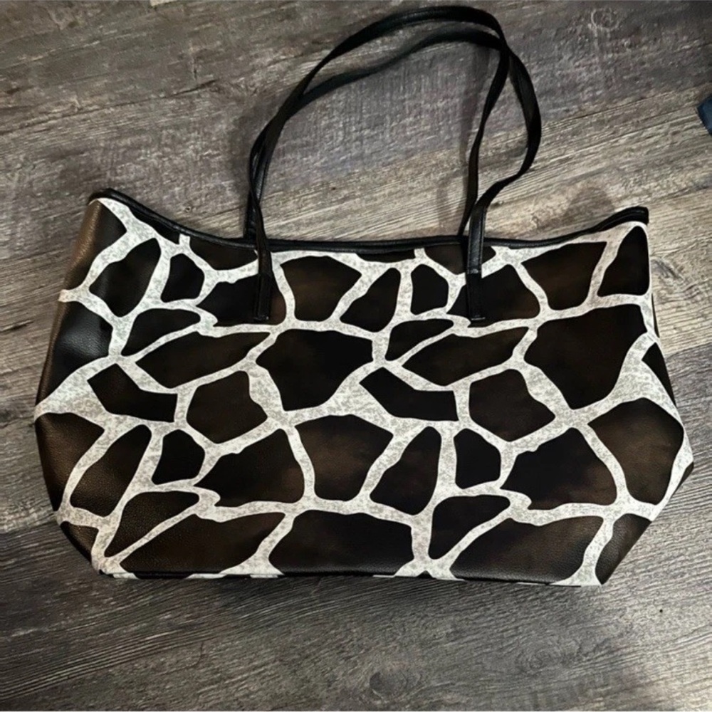 Sondra Roberts Squared Large animal print tote bag, new no tags